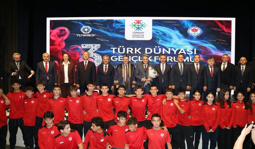 Türk dünyası Trabzon'da buluştu! Geleceğe birlik mesajı