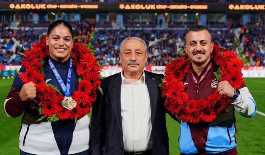 Trabzonspor'dan Avrupa şampiyonu Boksör Havvanur Kethüda'ya özel tören!