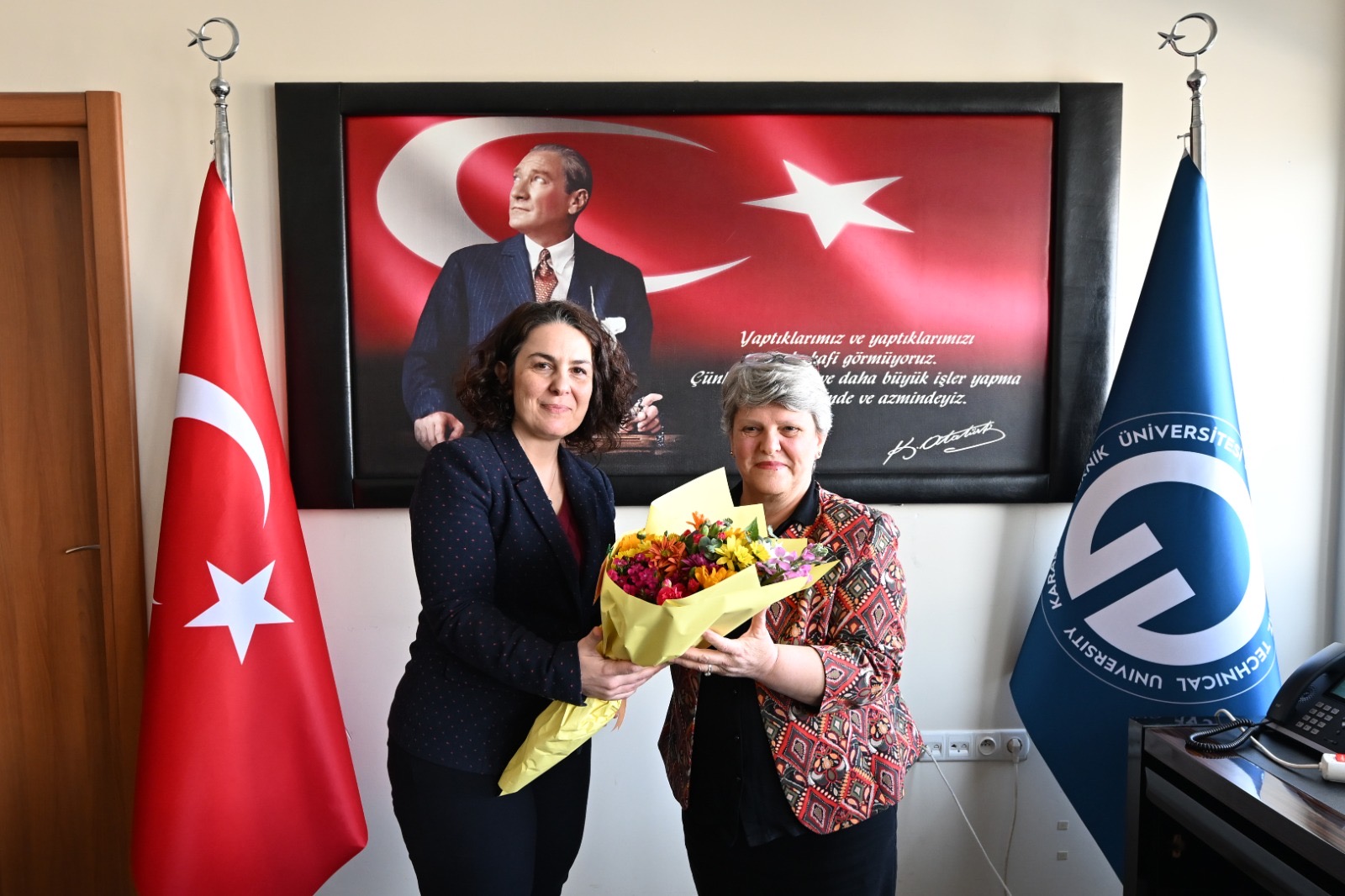 68959Ebf 89Bb 4477 84D2 755E883Ec953