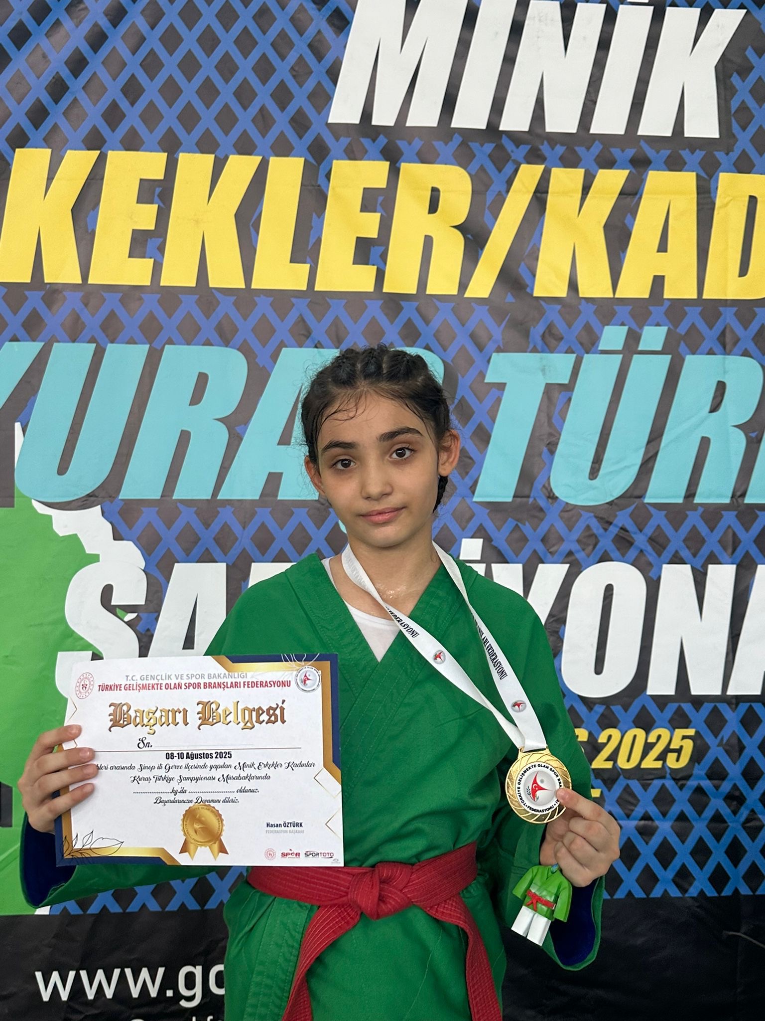 027Ade1E 79B0 444D Be9D F7313138B400