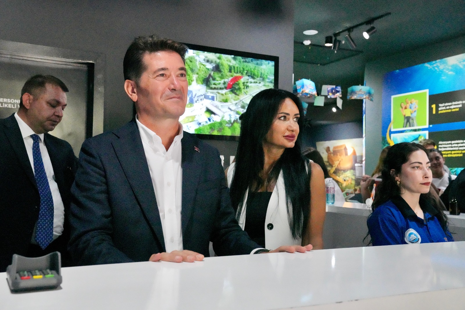 05985743 3B40 4Da7 9Dd7 14C7B81Ba803