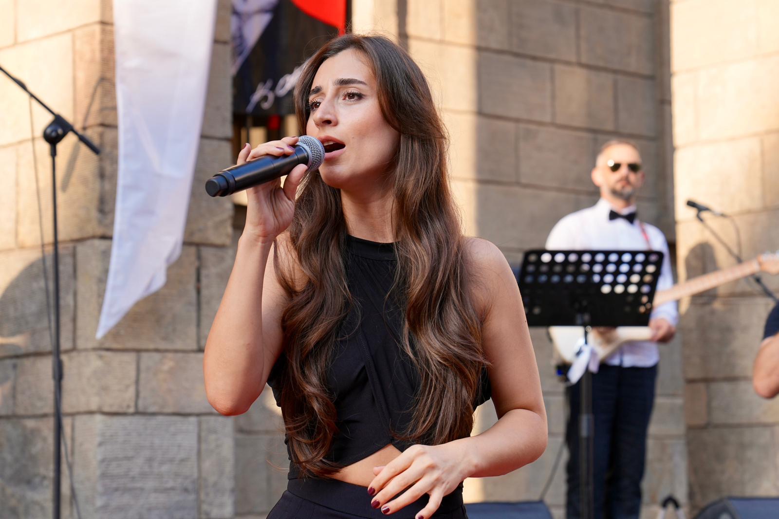 0C648428 3E5C 4400 Acc9 77F7F6E99870