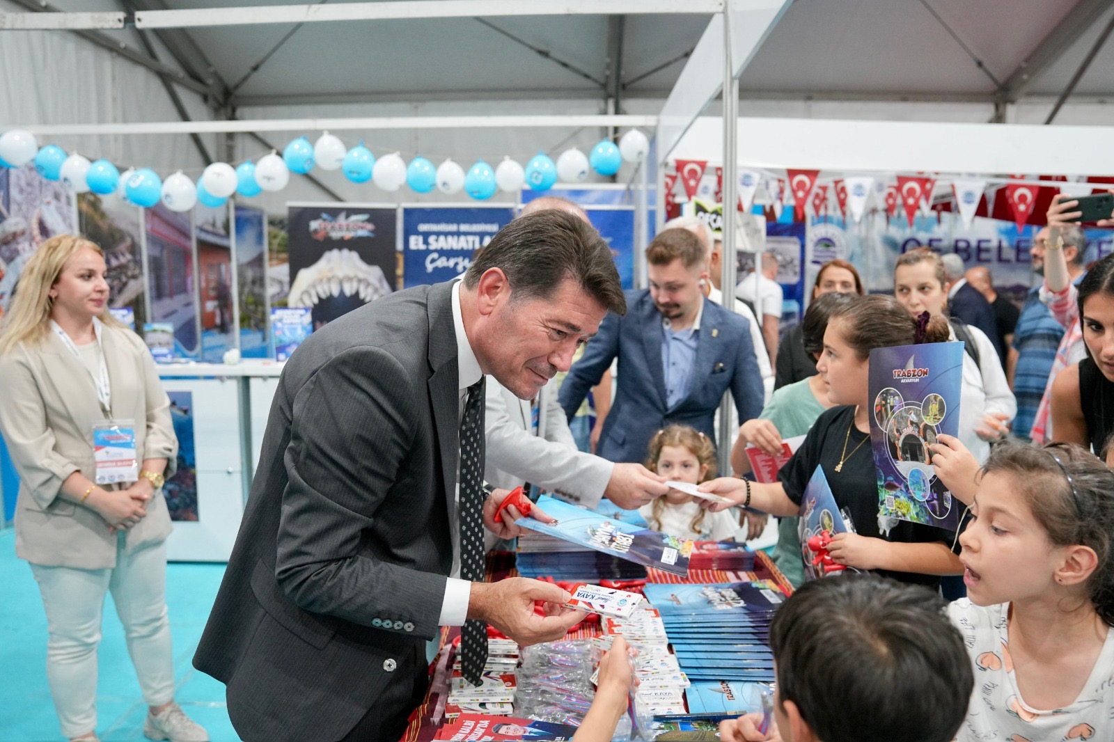 13B0A437 521E 480F Ad2E 8B3C92A6660F