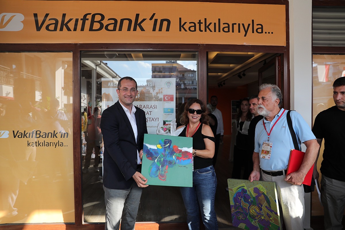 4006A964 7F71 4Feb Ae4E 297F455F018F