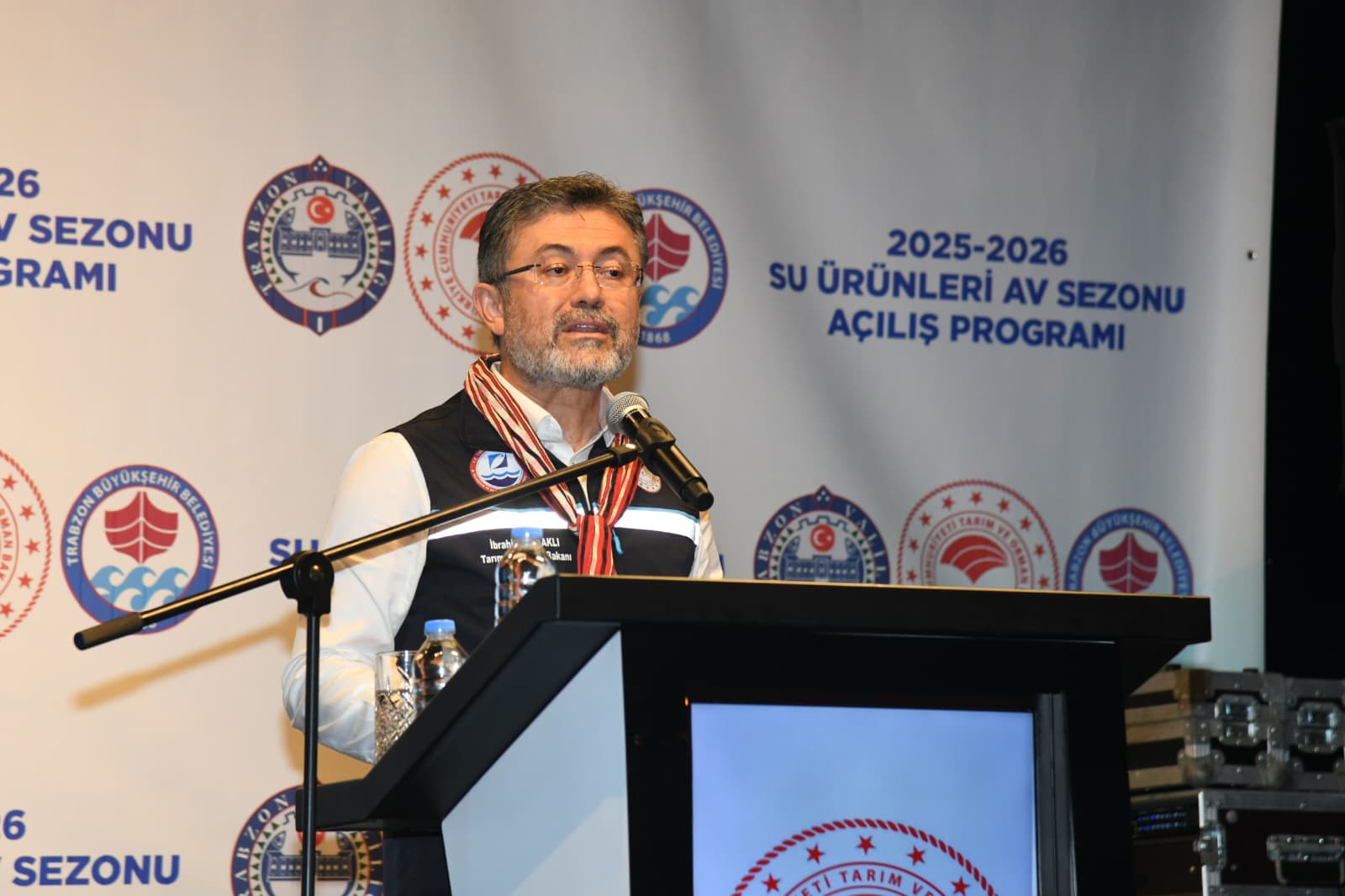 498Ef6De 3B92 470D B32C 312D621A374F