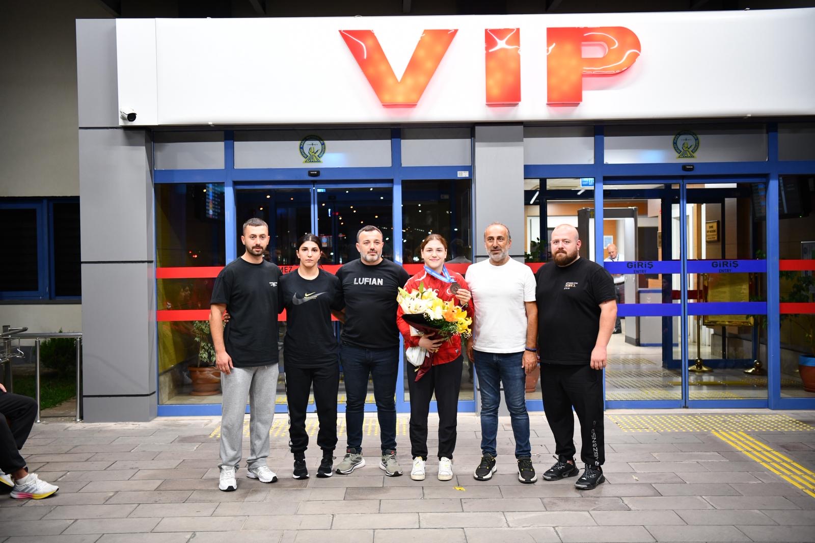 5D93278B Db2C 4Daa 99C5 2B3C4Aebf018