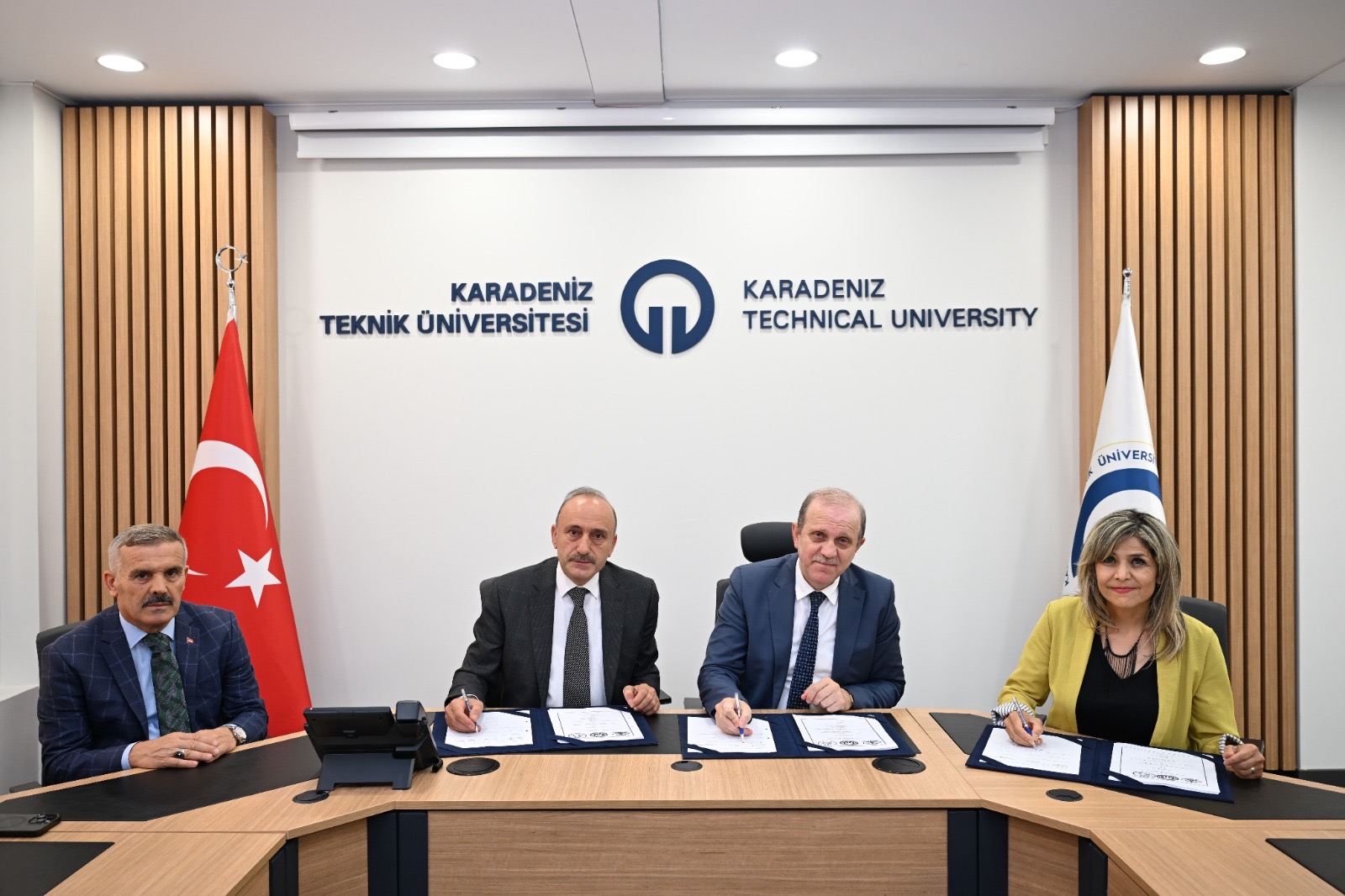 6A5Ba6C3 6506 4F86 8032 87Feffd64488