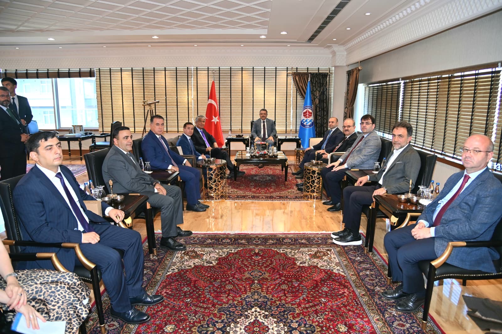 76E80E4F 9941 423D Bc4A 2184Fd712416