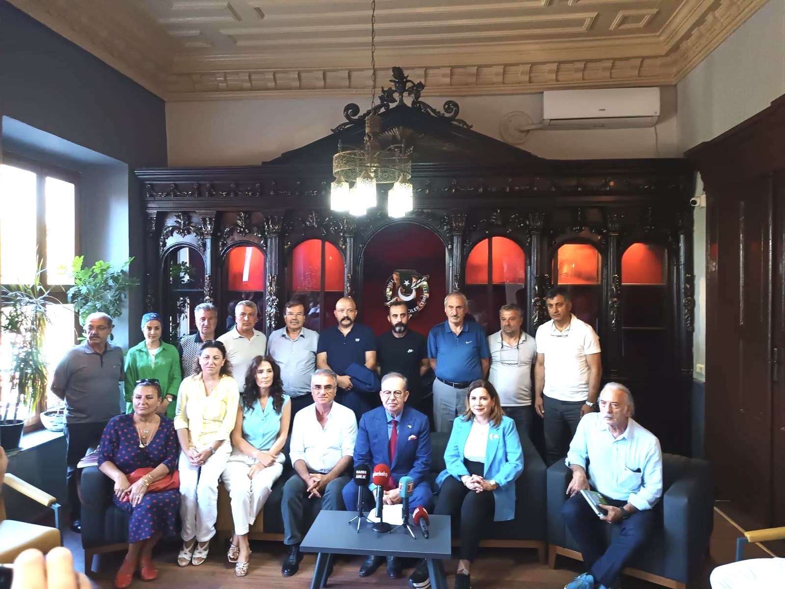 7B2A4Df9 701F 4E2F Afd3 27Ba6608C2A2