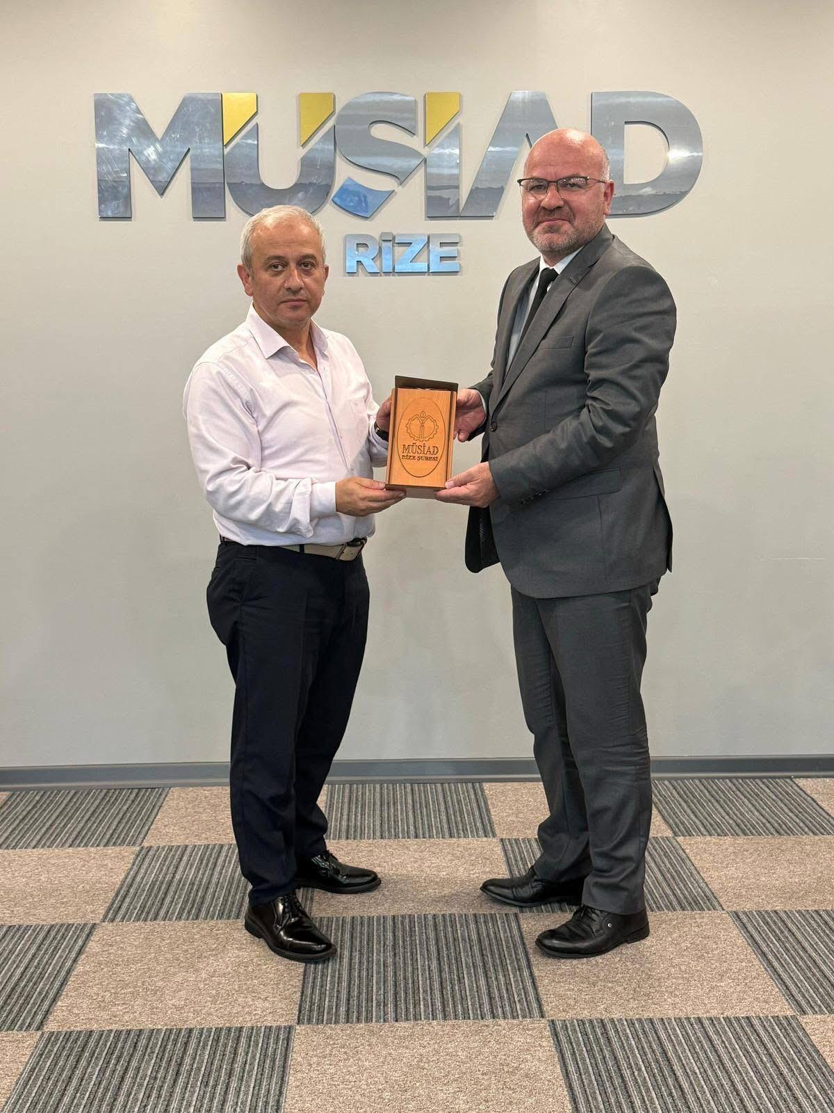 842A6715 3671 41Be B495 D09Cd901C036