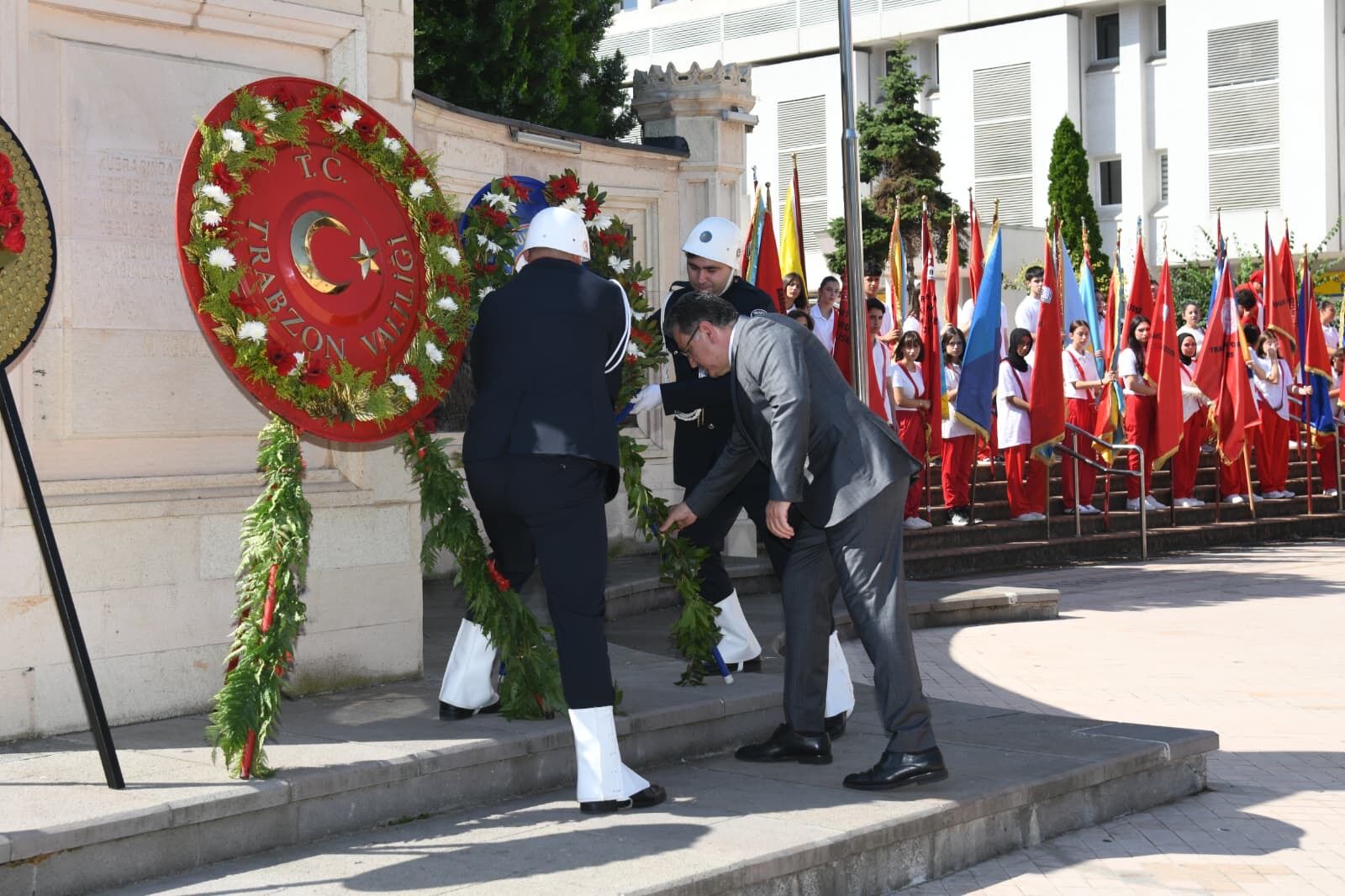 864890B6 F251 4235 B860 7324F0B5Bdb4