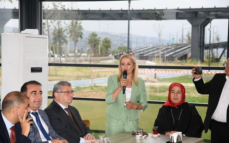 B98945 B B C C40 4360 8618 D064 E C D78 B F7