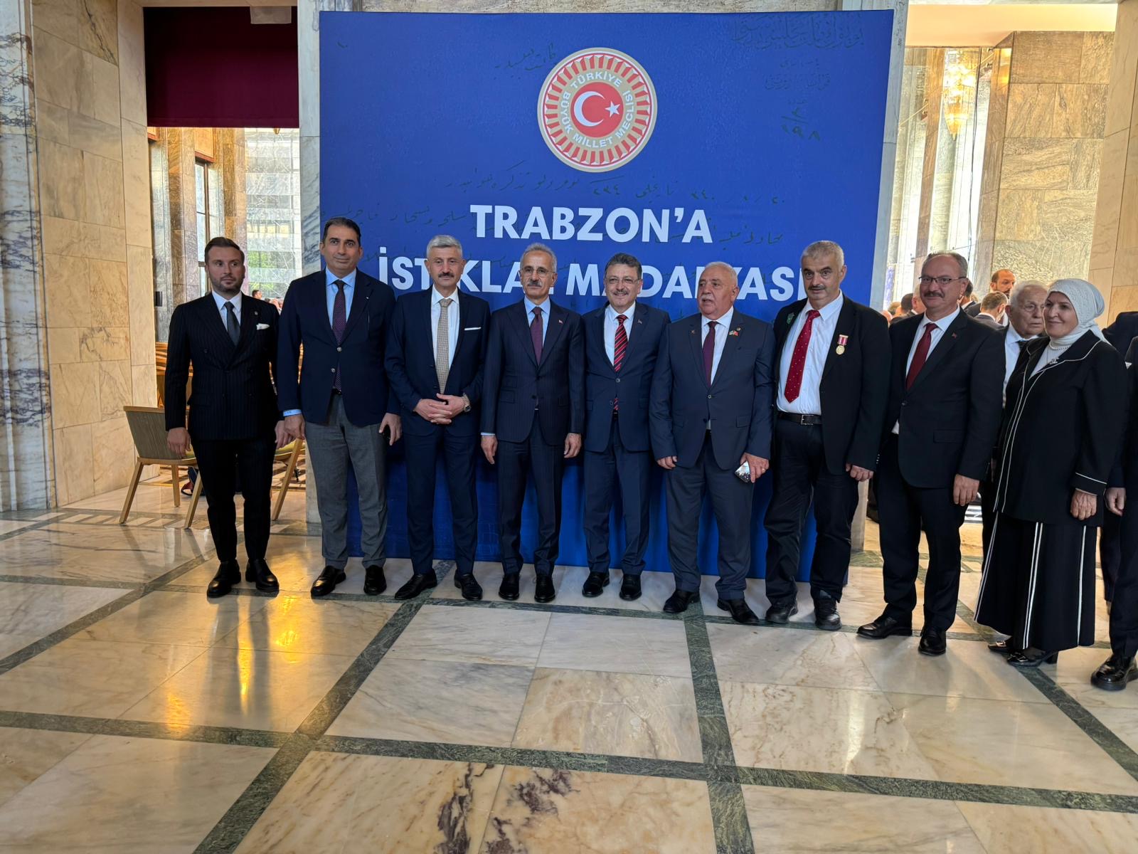 Dfb99Aae 8B3F 4Ed3 8E73 E3B5D526D8A9