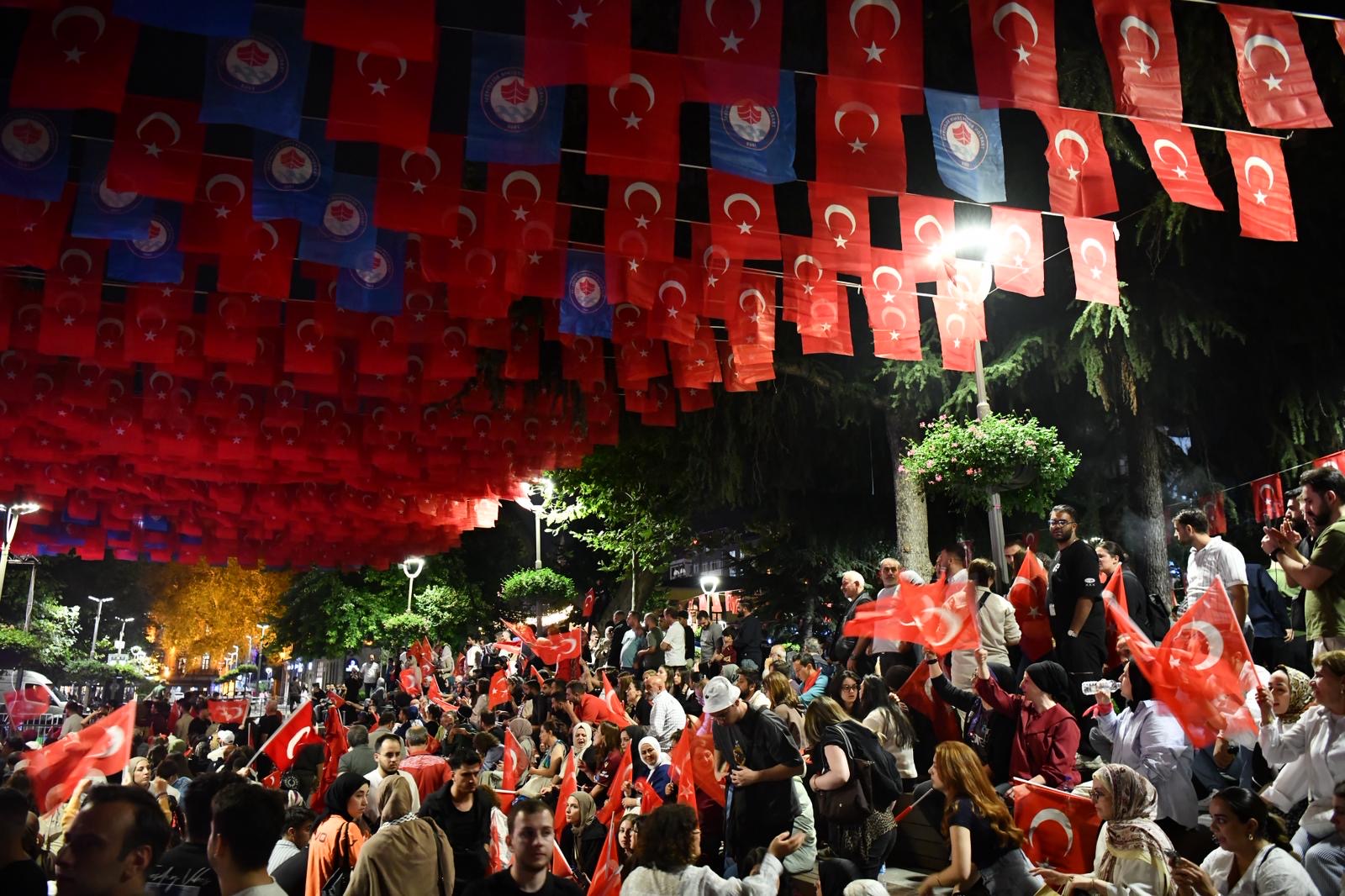 11910Ddf B33A 437C Ba20 B0F57F278Bac