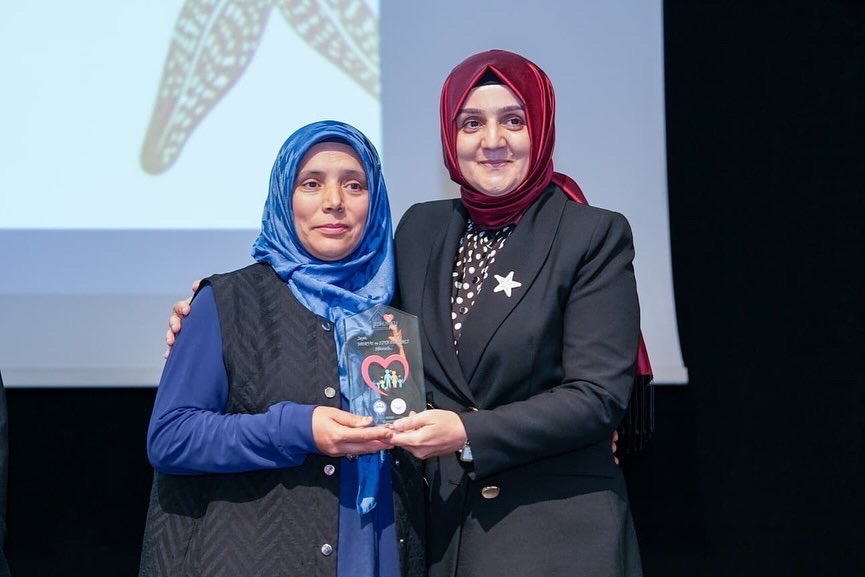 24 A7 C692 B14 A 4342 8 C33 503 A0434 D974