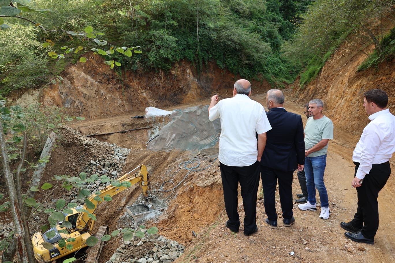 6E167525 C659 4F5D 9B15 Ee25Fc1E4163