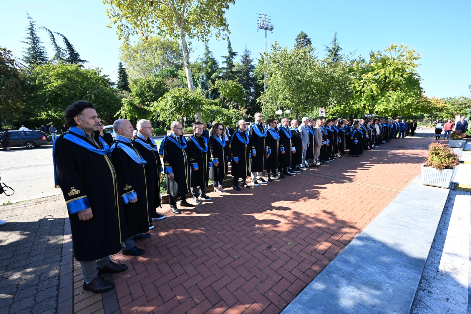 82A31B83 586D 4668 B97B 90F555Fbb48D