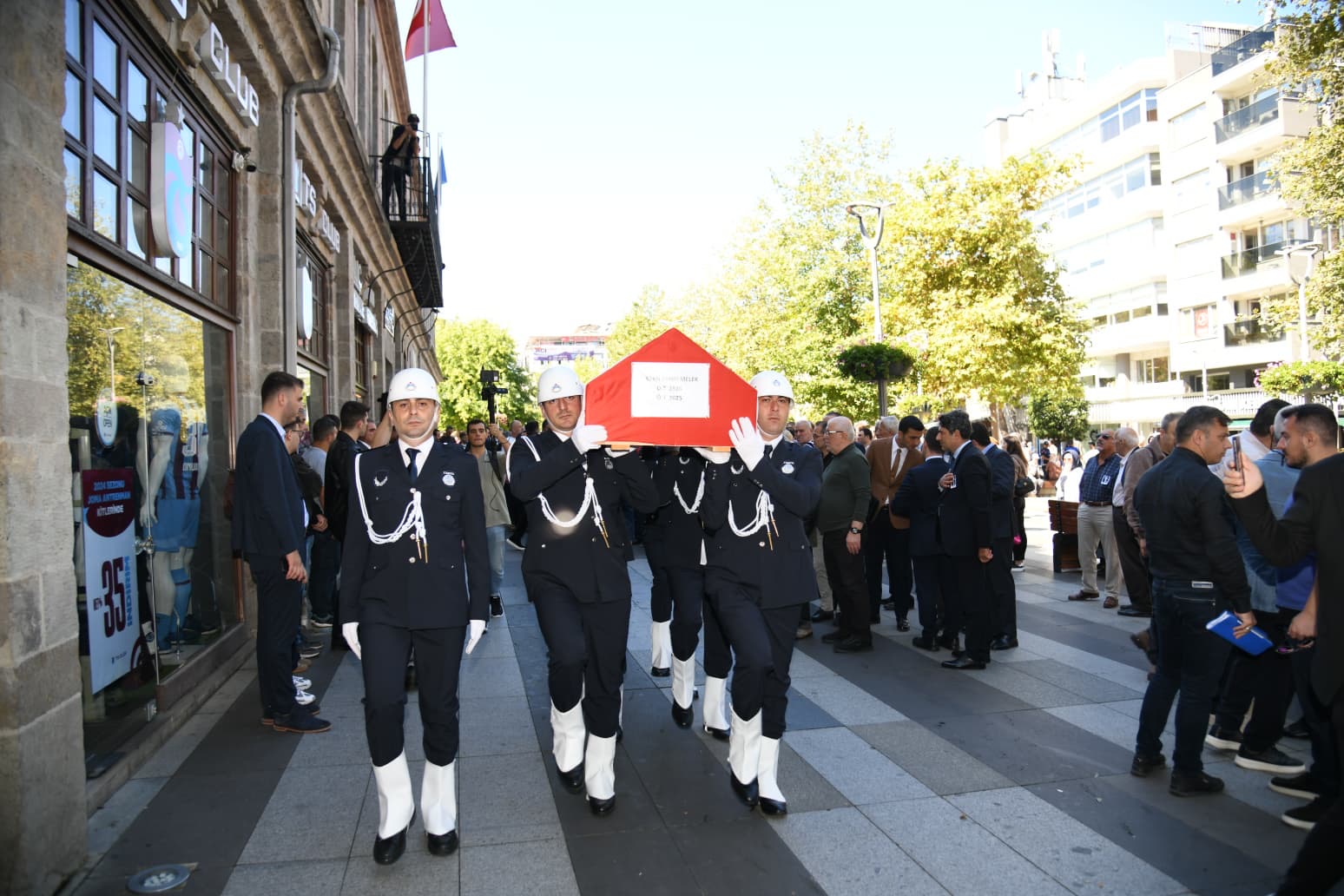 8752B6E6 75Ff 485E 8901 222Be30334Bc