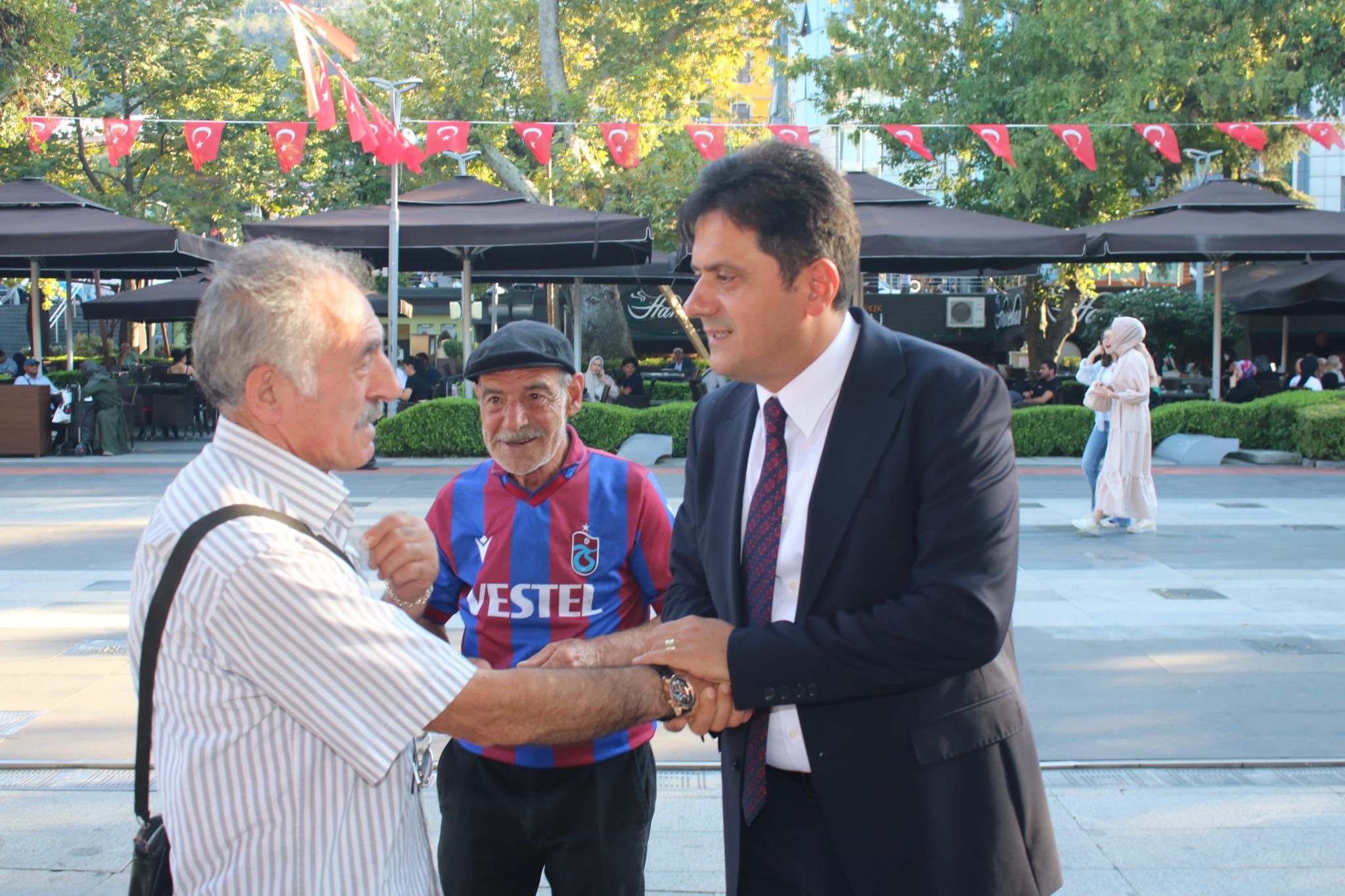 876601B2 B69A 46E9 8E0C Beeea99Cf843