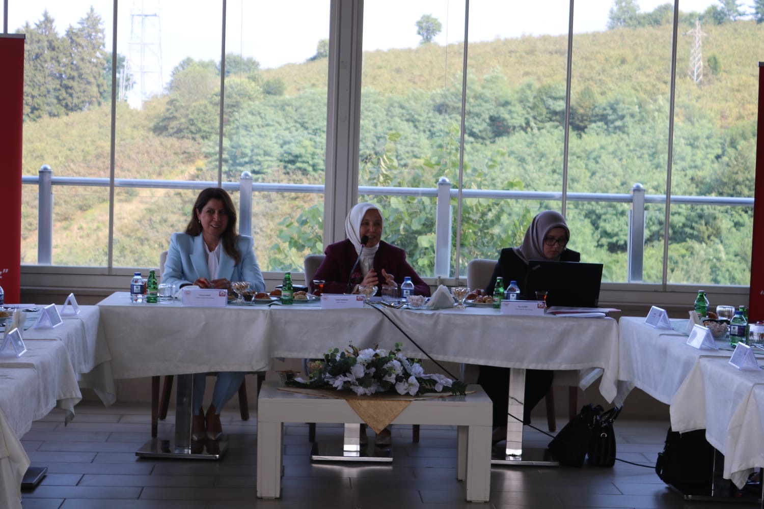 8F92Adde 0004 411F B77B D3E4536E30A1