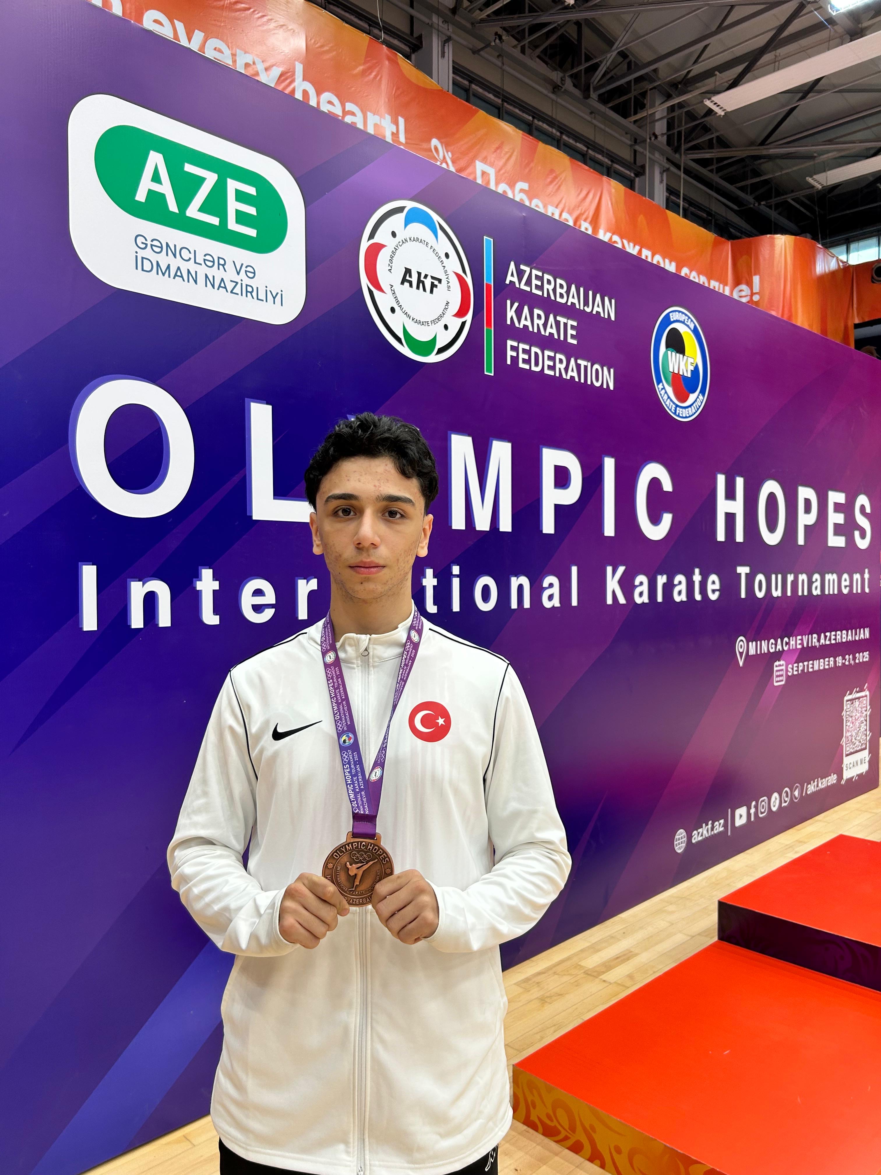 931E612D E851 40Ea 8Cb2 9256285Bb608