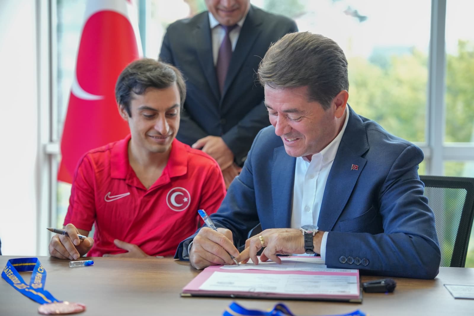 95246039 5Afb 4961 A931 E95844E3013A