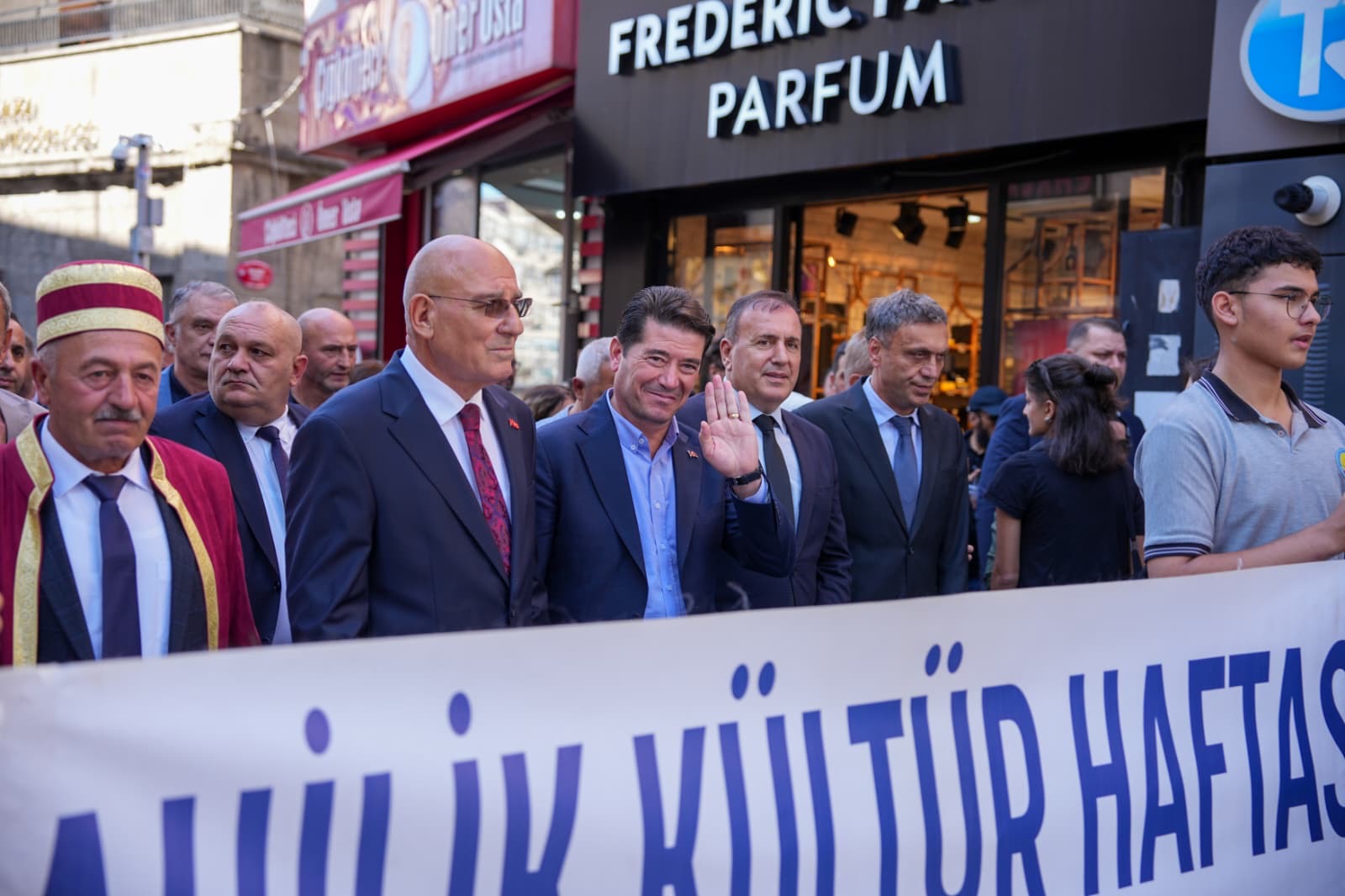 954Afd85 930B 4F31 9266 723C5B06F258