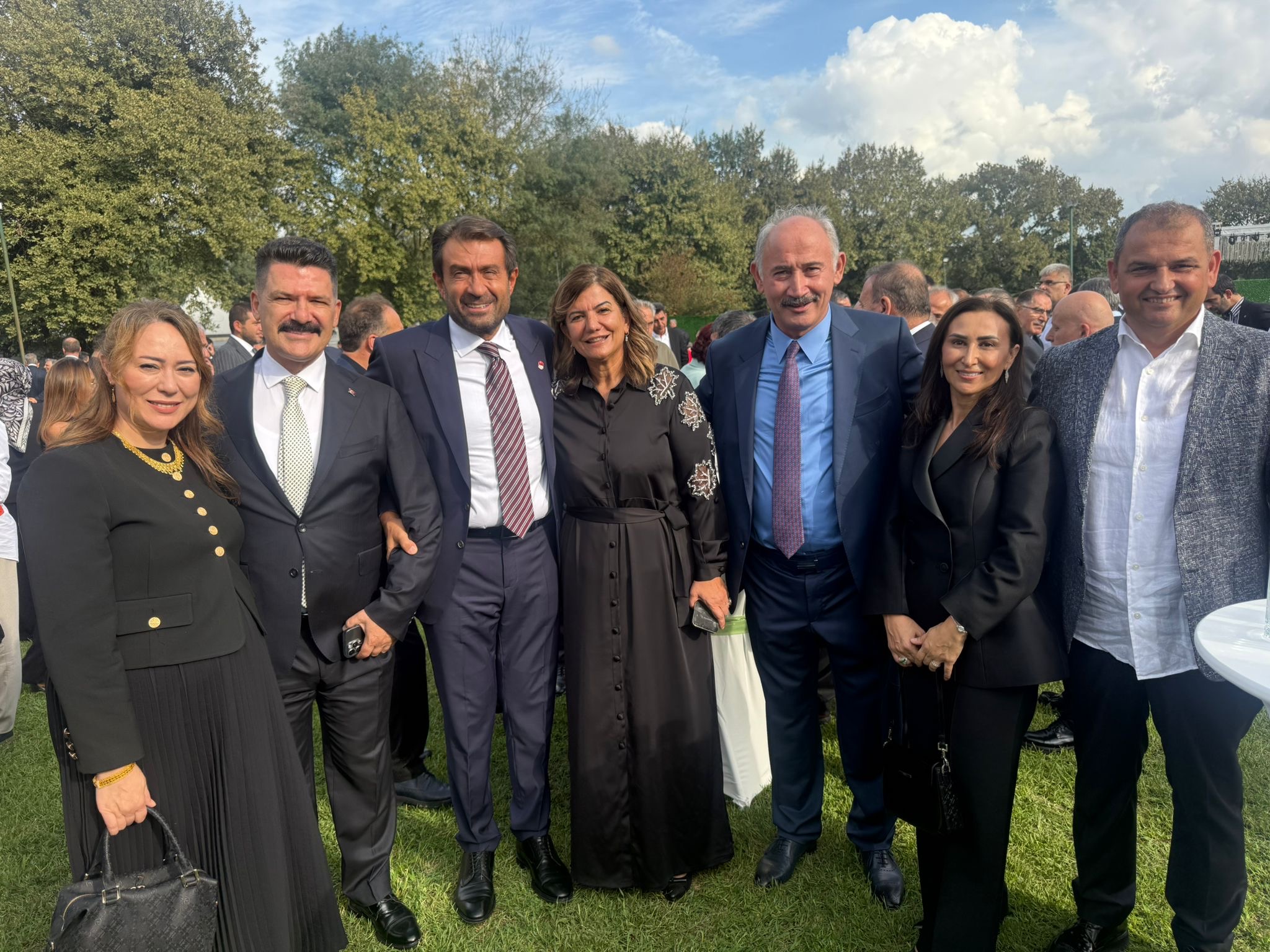 Ab67D0B7 A985 49Df 802B B9911881Dc2C