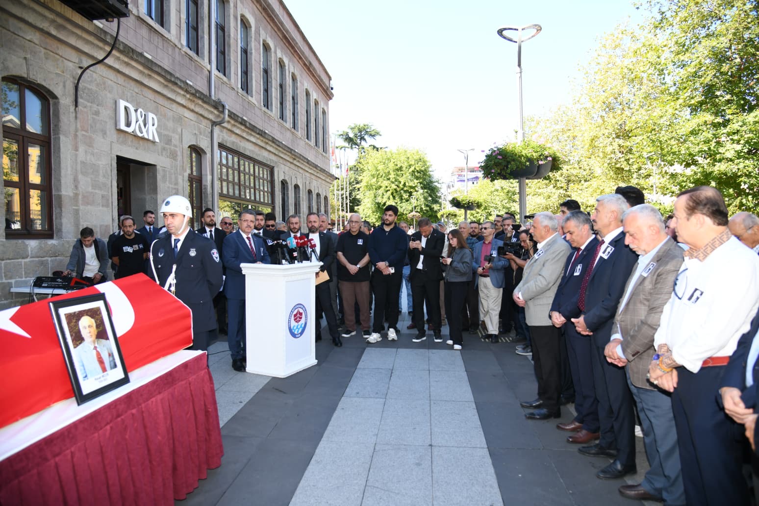 B00Fcd20 A4Dc 44D8 B712 1Da995048Abc