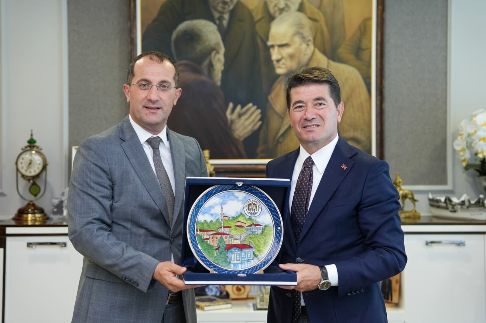 C38B30B4 0Fbf 4895 9556 0Cfbc8120A04