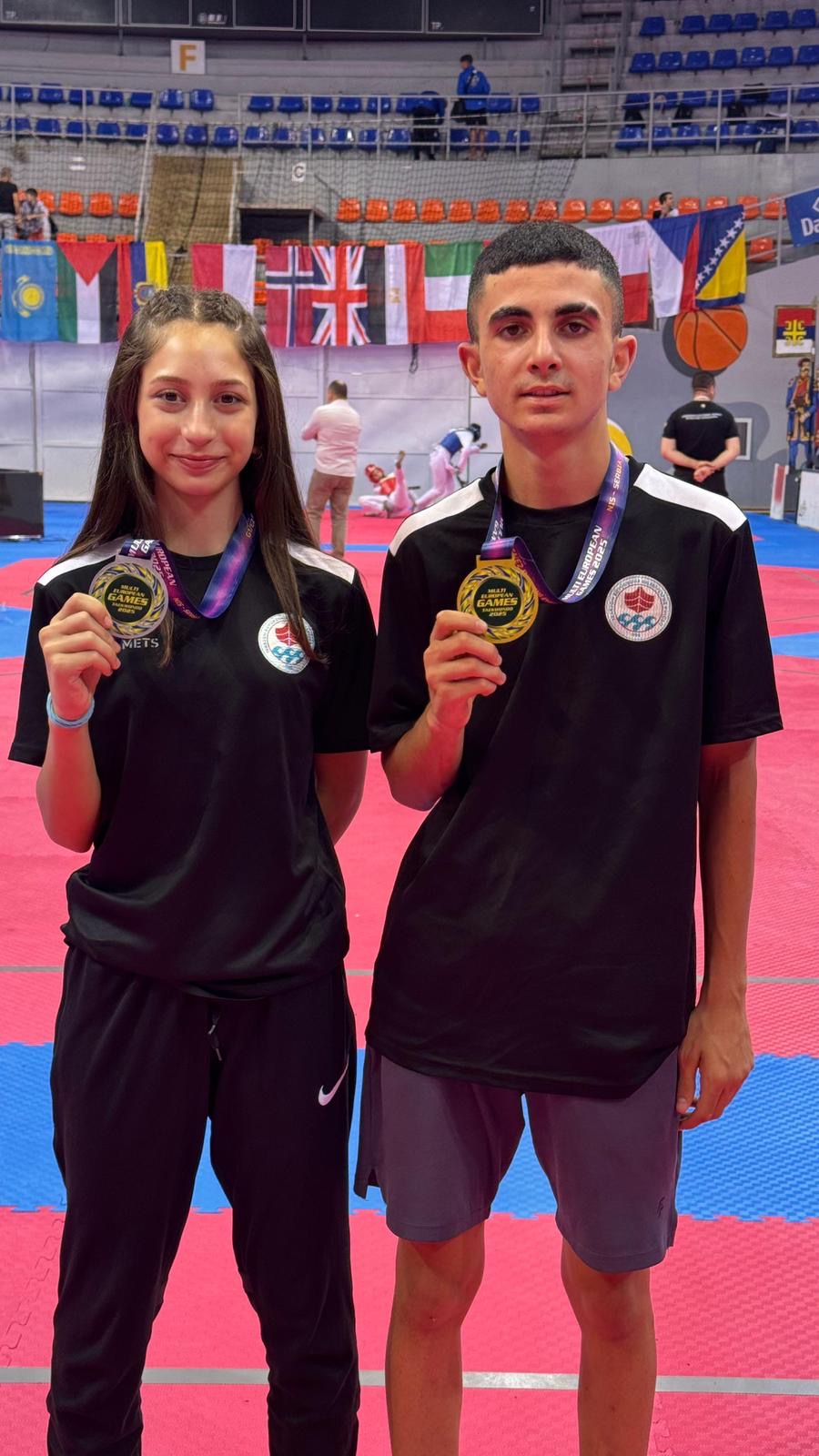 D2F6Ecd2 6F0C 4844 B961 B96486723570