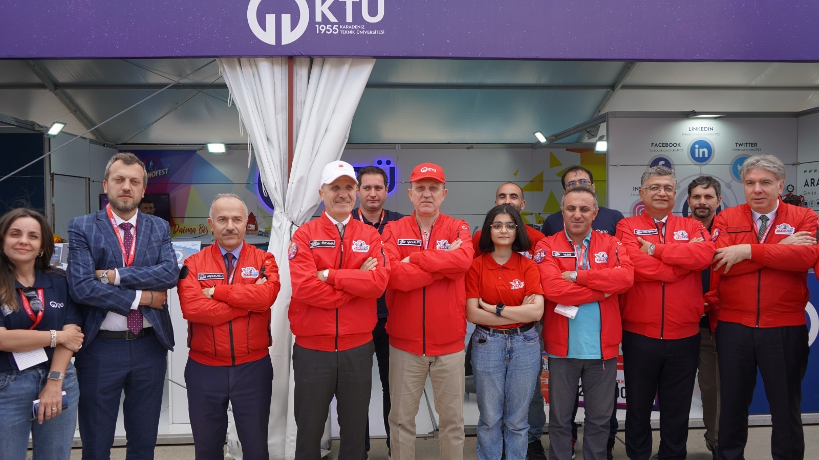 Dcff47C5 F5Cf 43Df 9E42 Fc8506Df9588