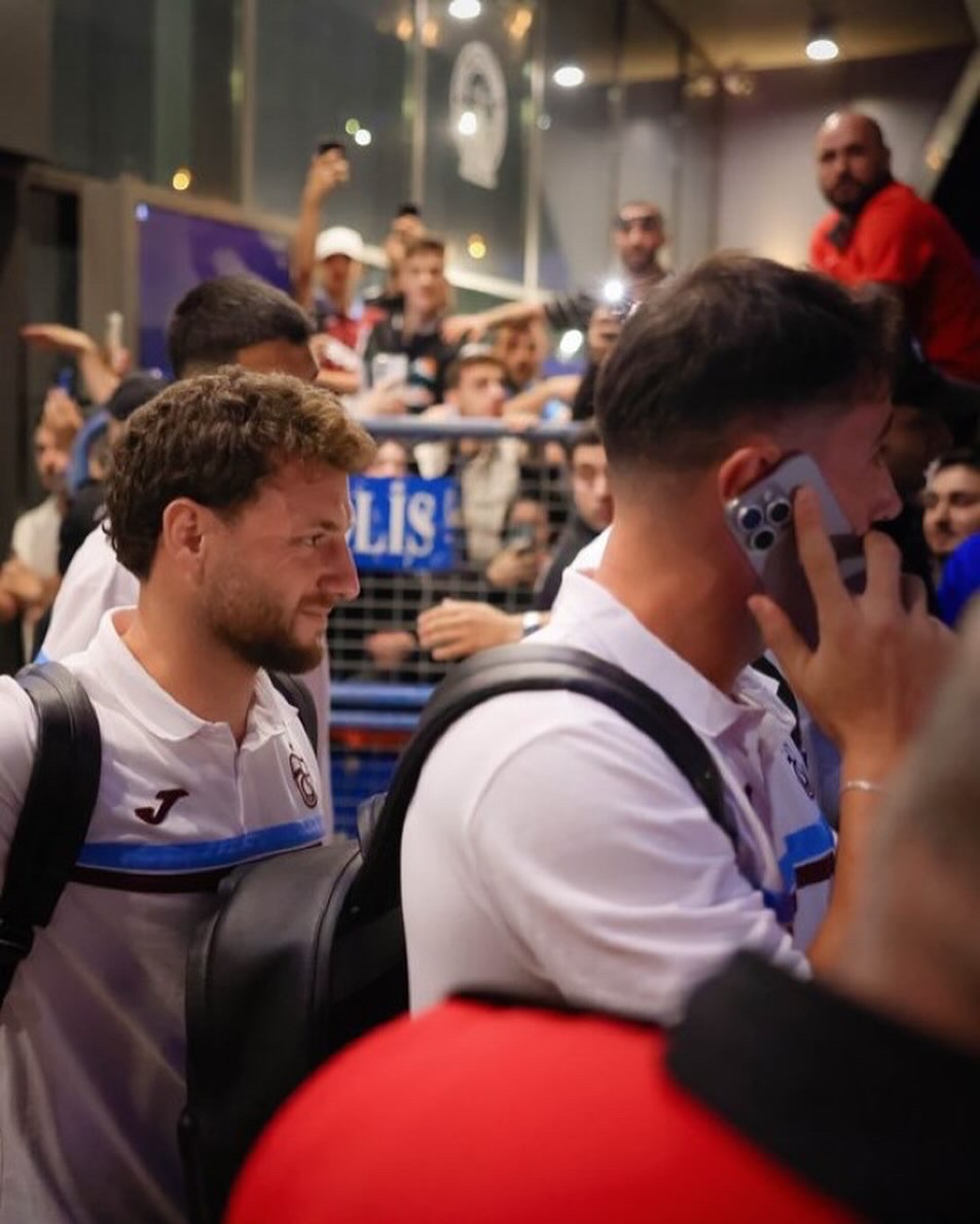 E E160281 2 B56 4 C C A 89 C D 55 C0 D A5 B2 B72