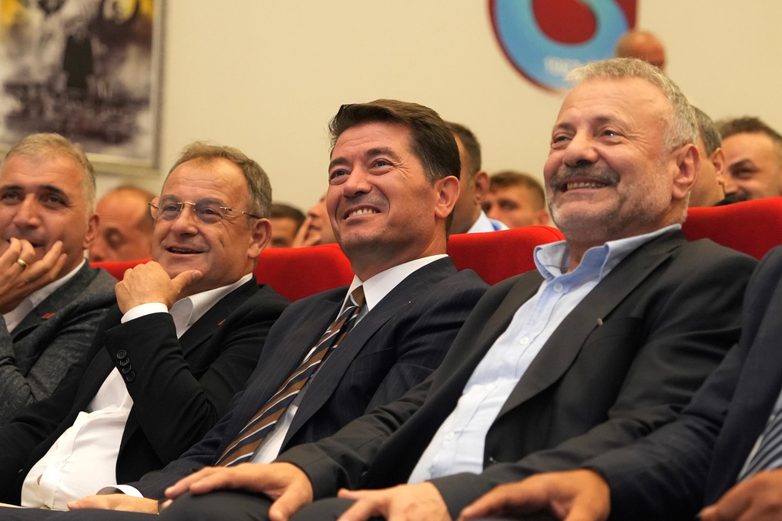 E8F0D433 9Fee 47E3 98B3 0F26418A878E