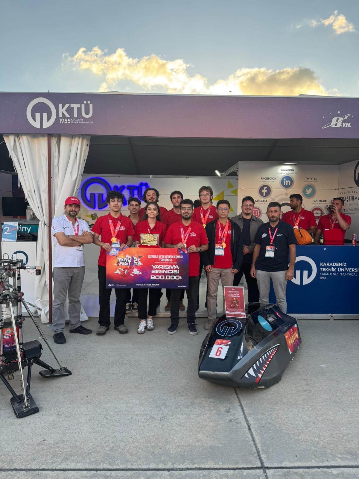 Fbb99Ed8 F2E6 4A2C 815C 196752944A27