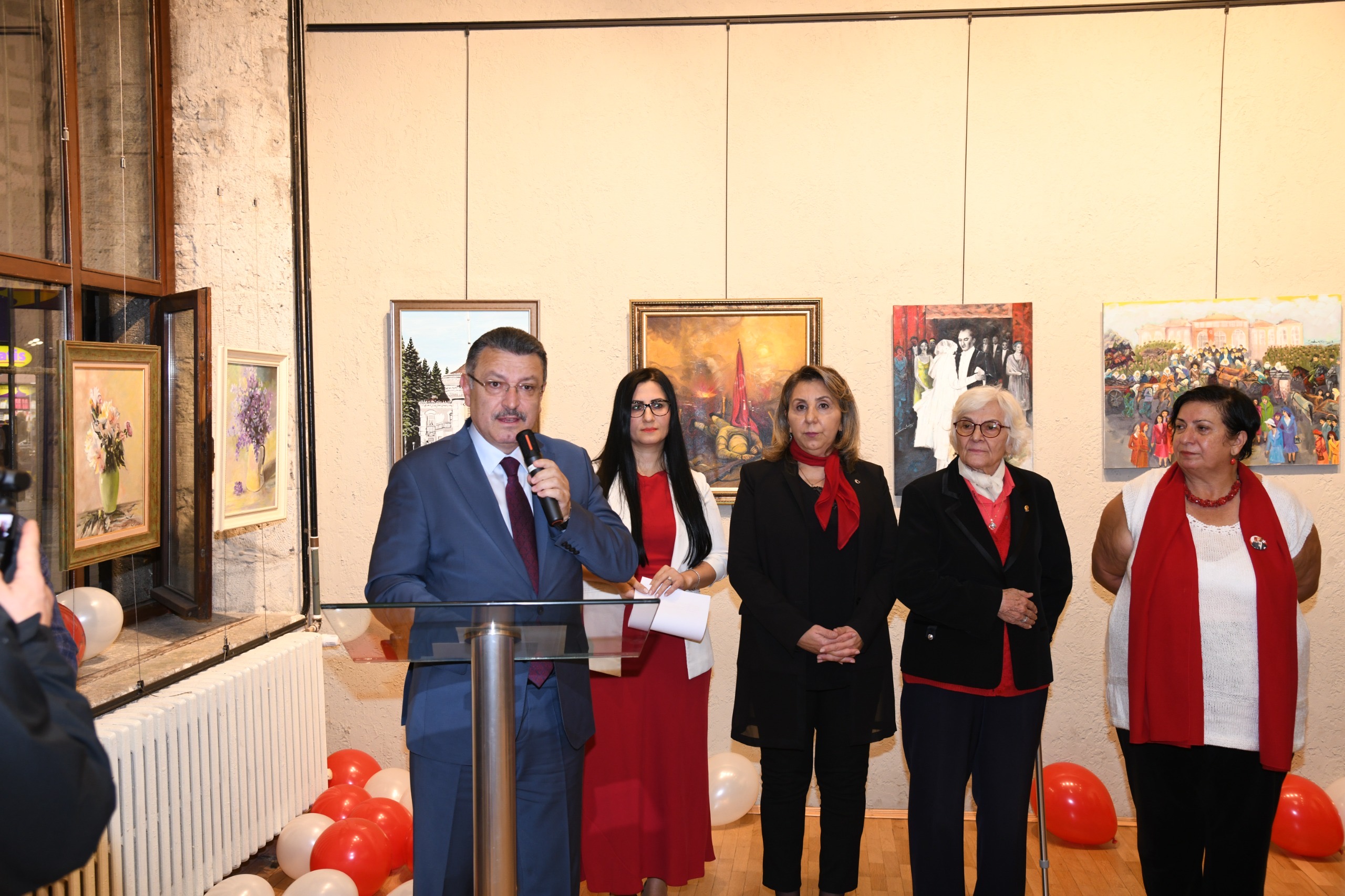 043450Ee E278 476D 9118 28Eb7Dfe63D6