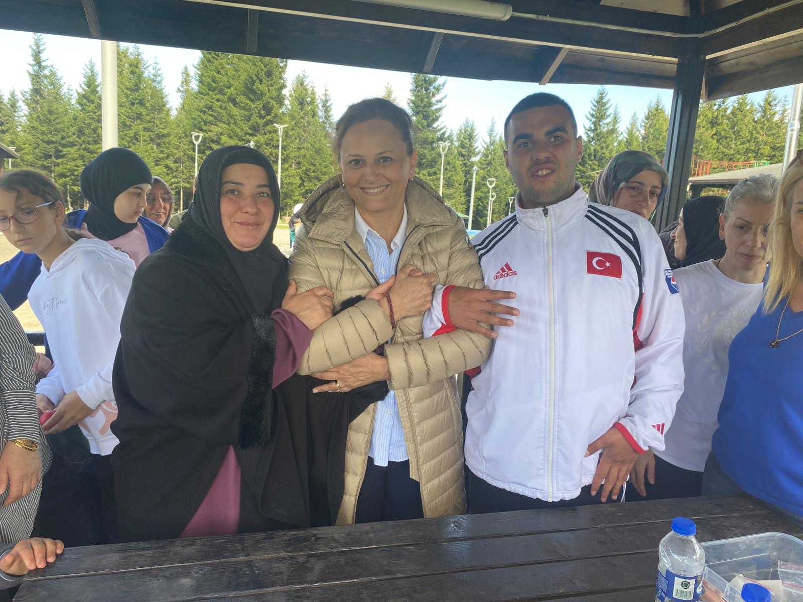 0851051F Aed1 4185 9A2D 154Ae6Fac79A