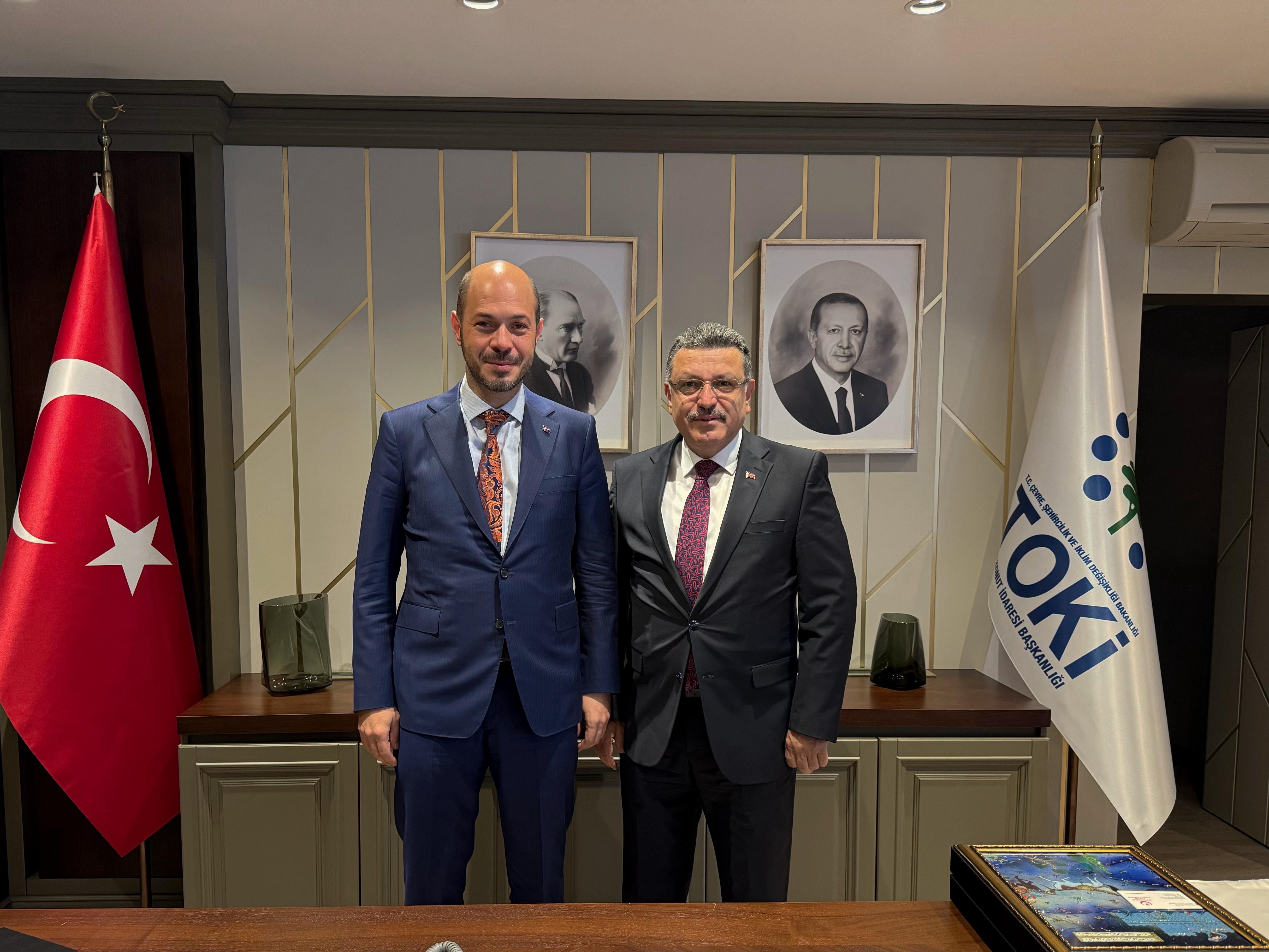 0F257079 5314 4600 A499 2B9D60Ef6975