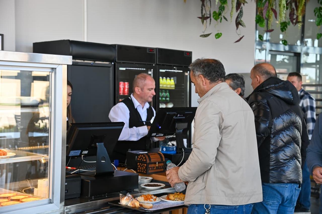 18380A47 F05F 4670 Ab48 De76212C04Dc