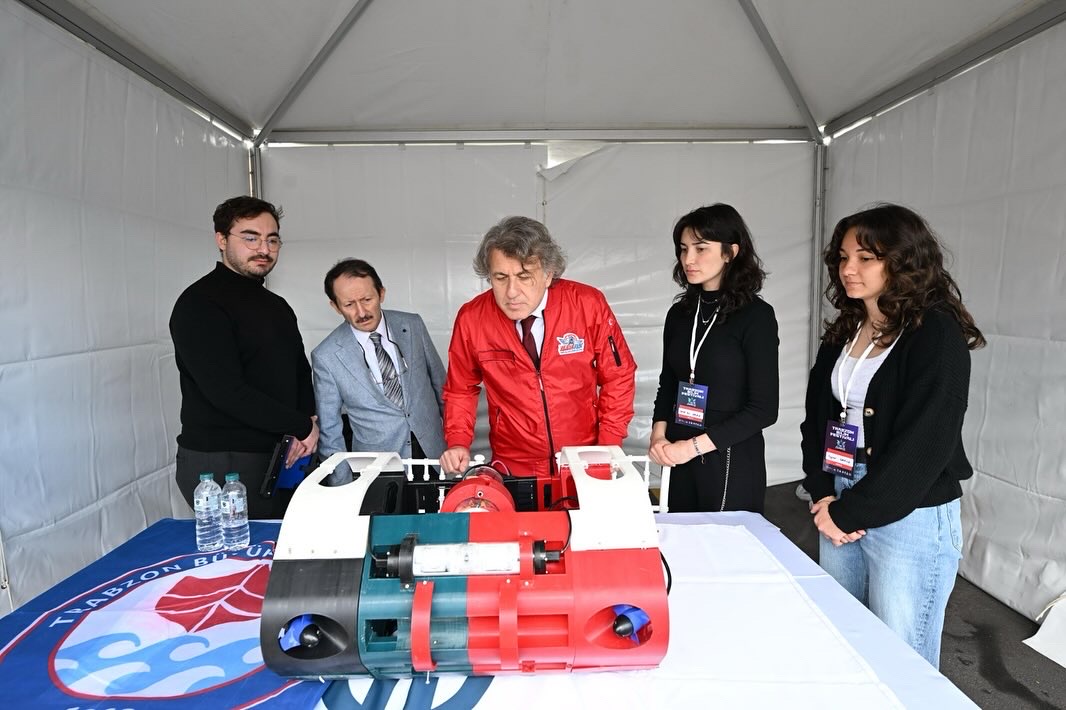 263 D D073 56 D B 4 B E C A B5 B 95887 C9493 A1