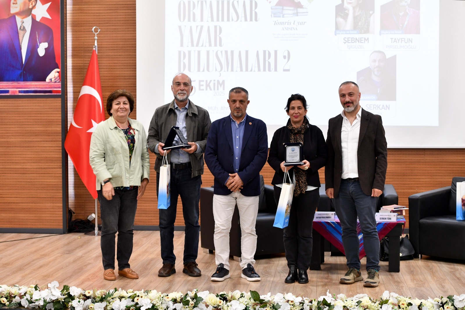 2Cfc8715 6908 439D 9E76 2102C096Db3F