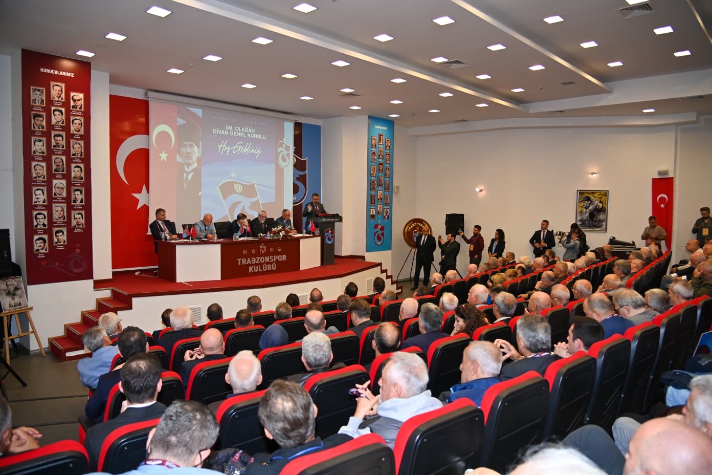 30654Ab1 8100 407F B01C 538E8F1C86A3