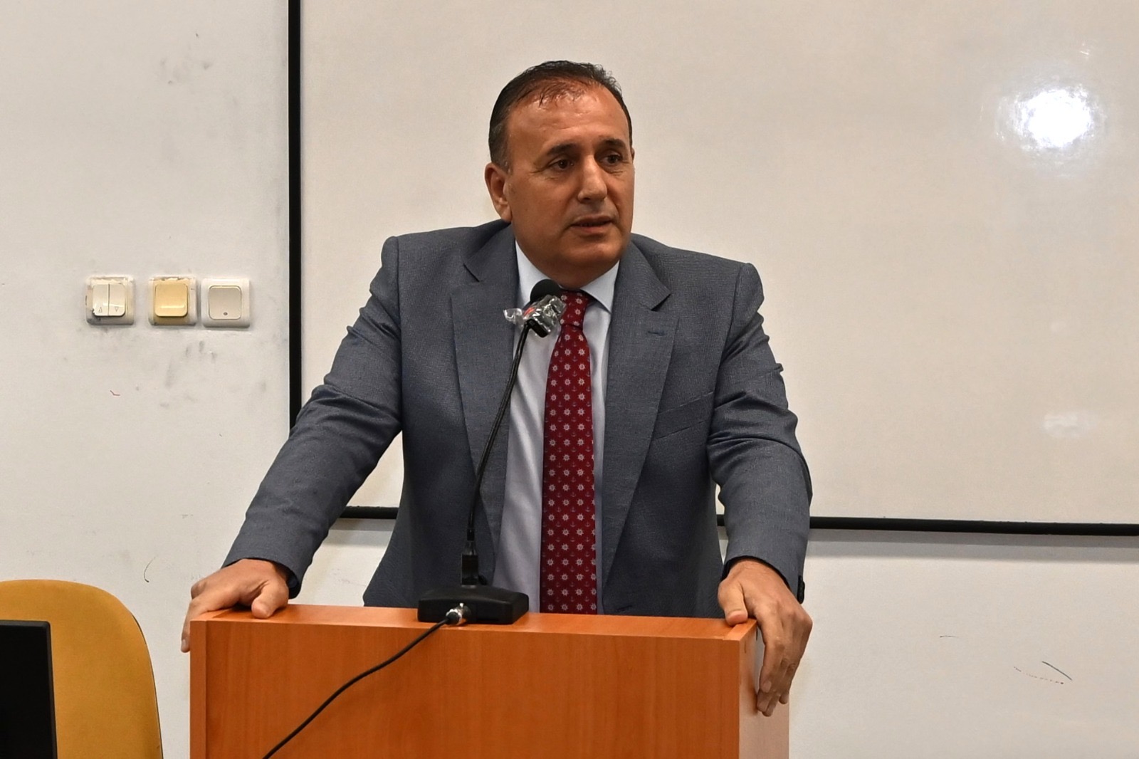 32753B89 F4F8 4265 B438 55F68Ea2A8F0