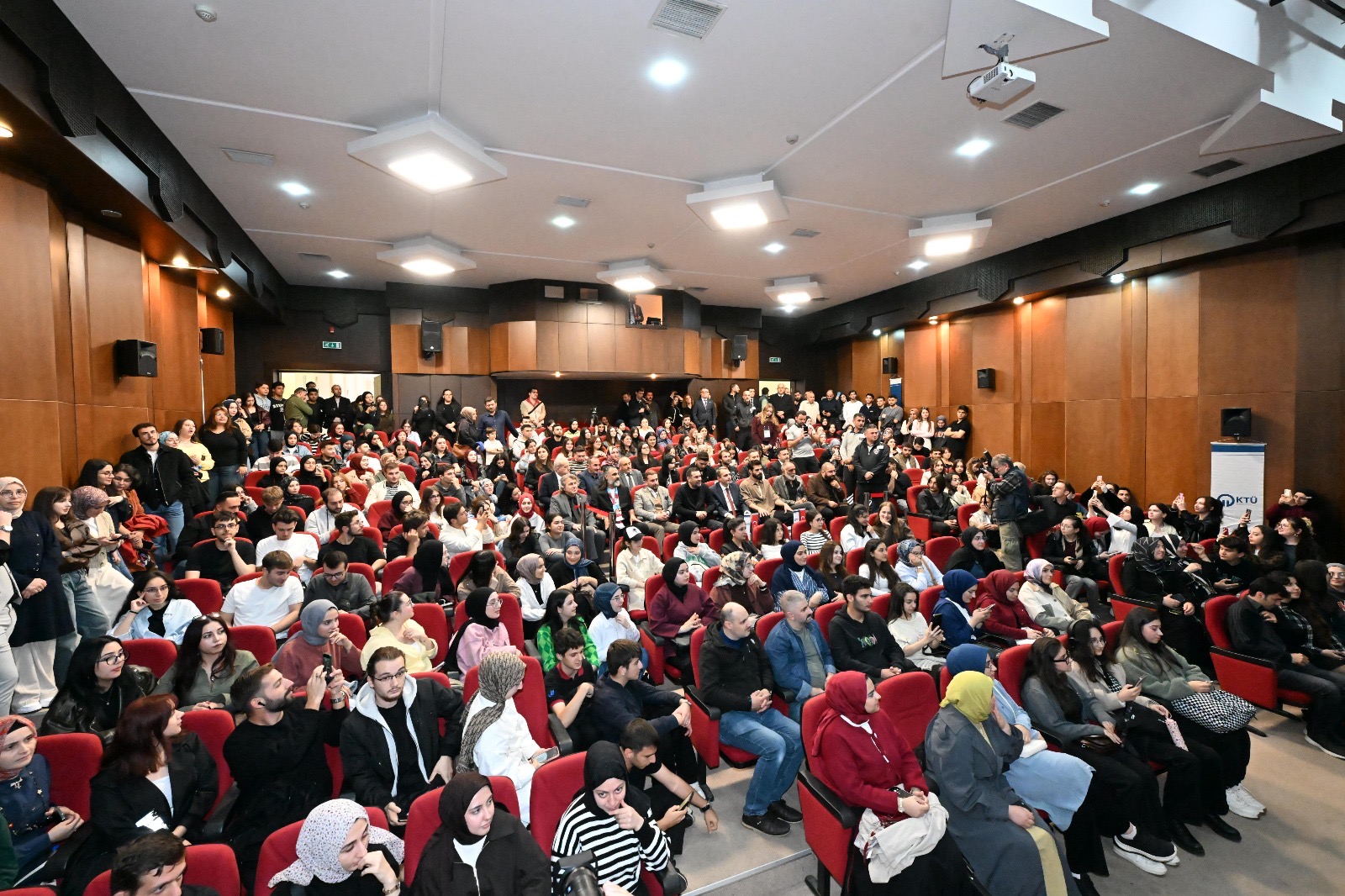 3A4D0Fca 504C 4070 8102 0679B287Fff4