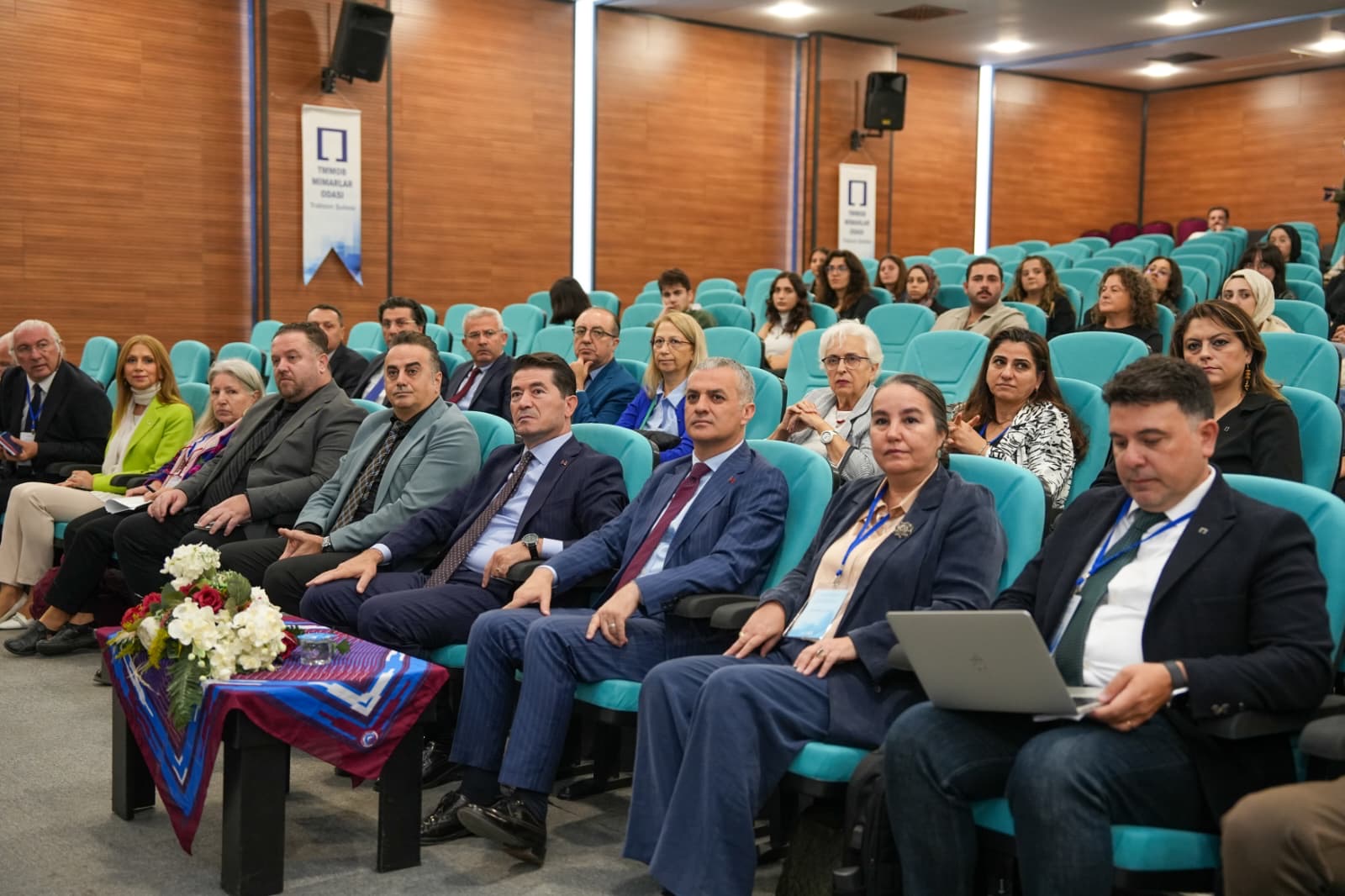 40C19668 6244 419A 822C 614E7497594E