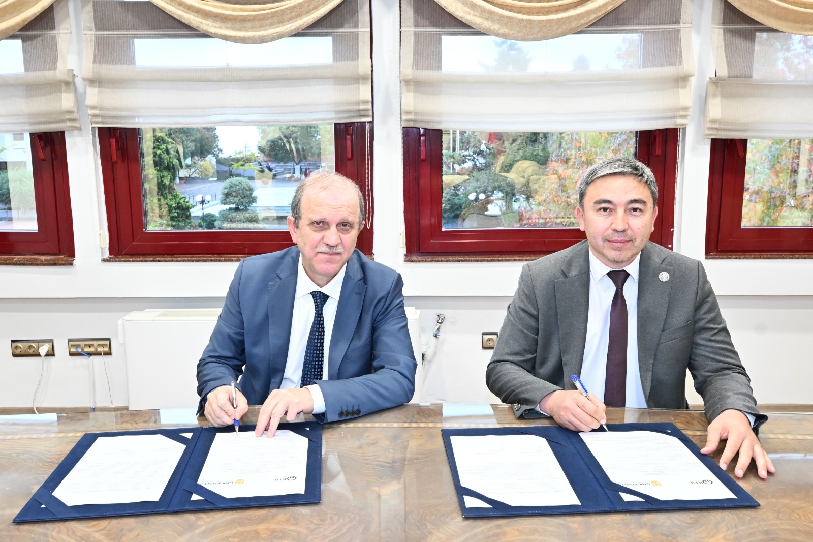 443D5650 Ab5E 4747 B9F0 154E8019Abc6