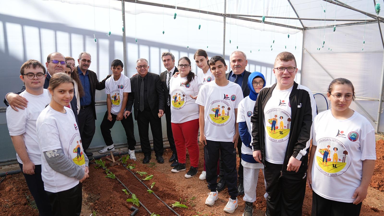 4C830Da2 A351 4015 8C06 9Dfb15646155