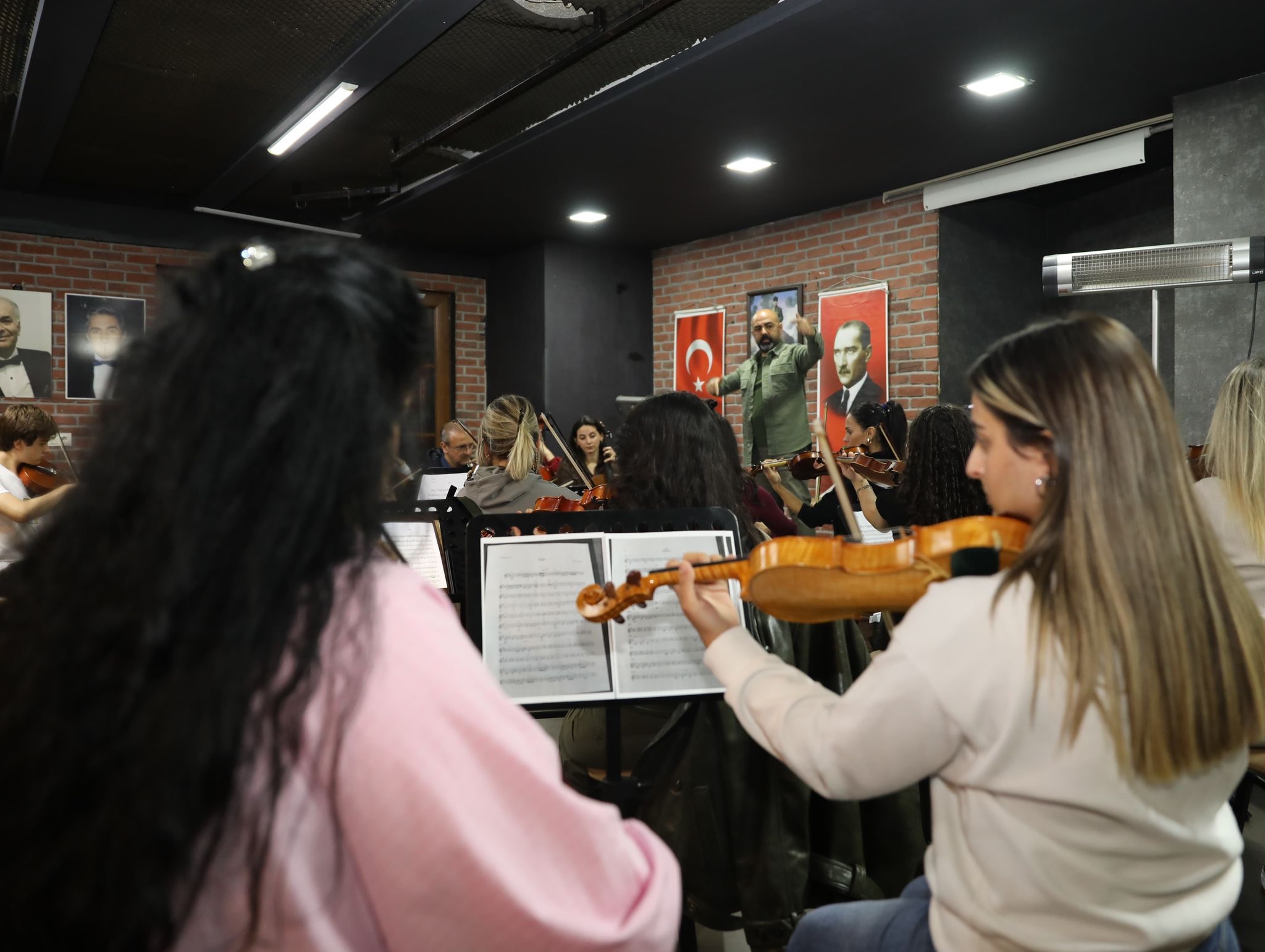 64C2C0B2 88B4 43Dc A0D4 36175E321588