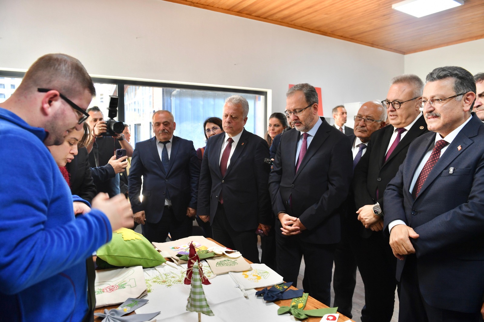 6803555F 6971 4952 9B17 Fe41A86C5Ad5