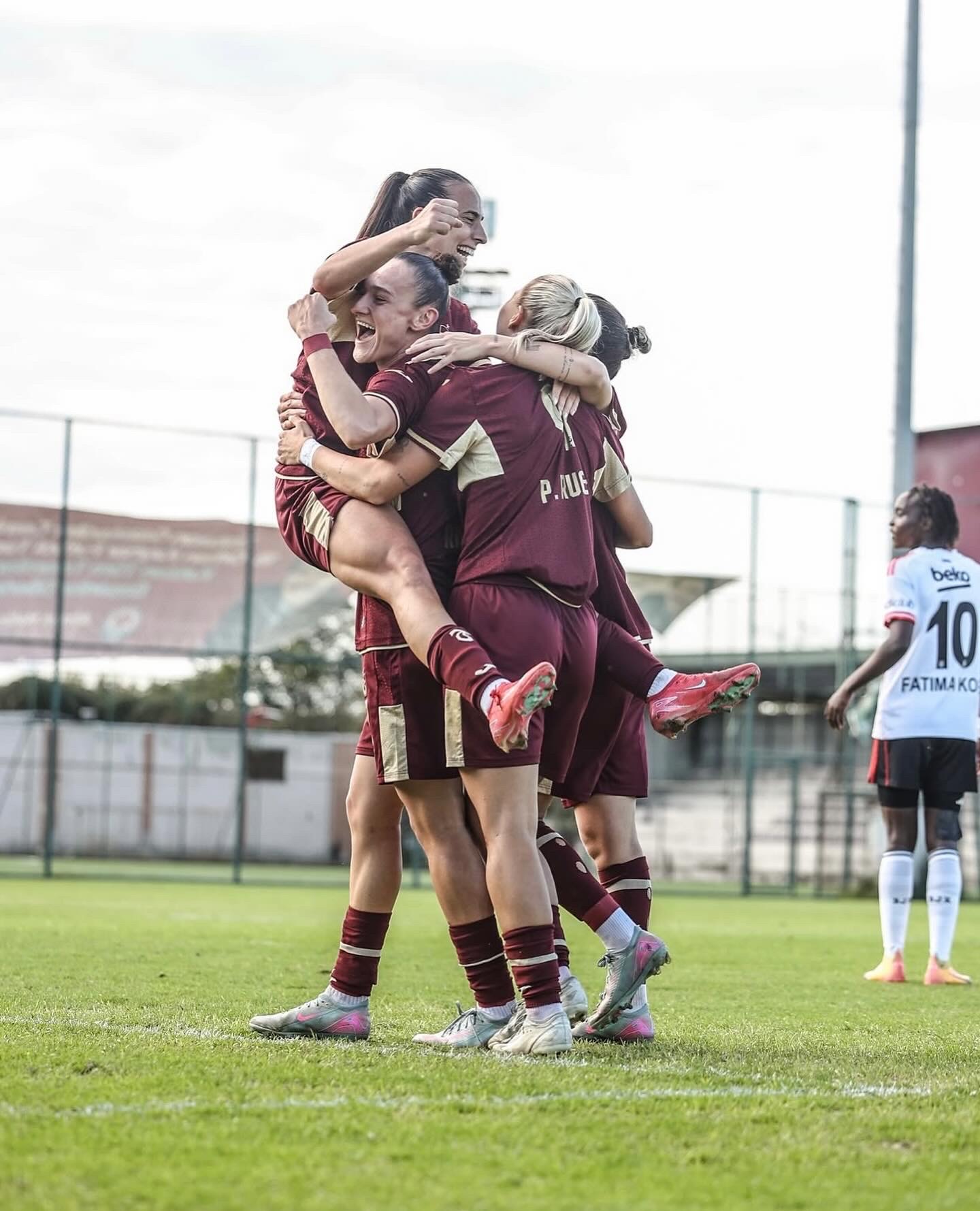 71 C22294 D F F D 4384 A05 E A96 D2927488